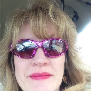 Meet your Posher, Brenda